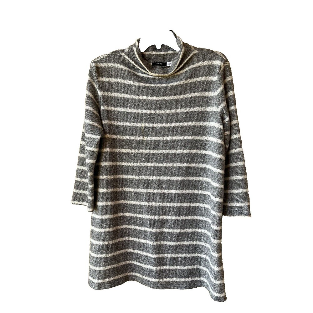 BDG Urban Outfitters womens Mock Neck Lightweight 3/4 Sleeve Sweater size Large